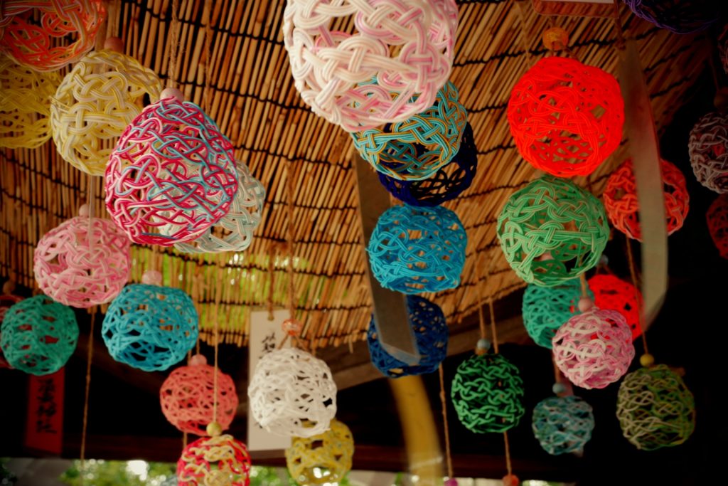 夏のデザインで避けたい配色ミス