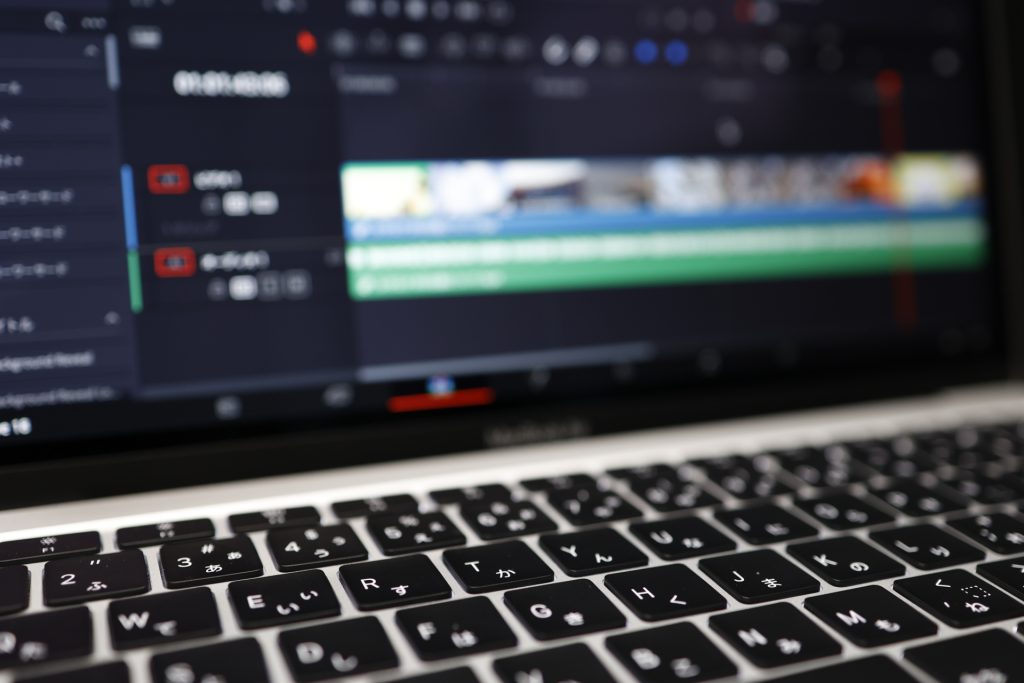 映像制作のBGM WAVを使用して音質を確保。