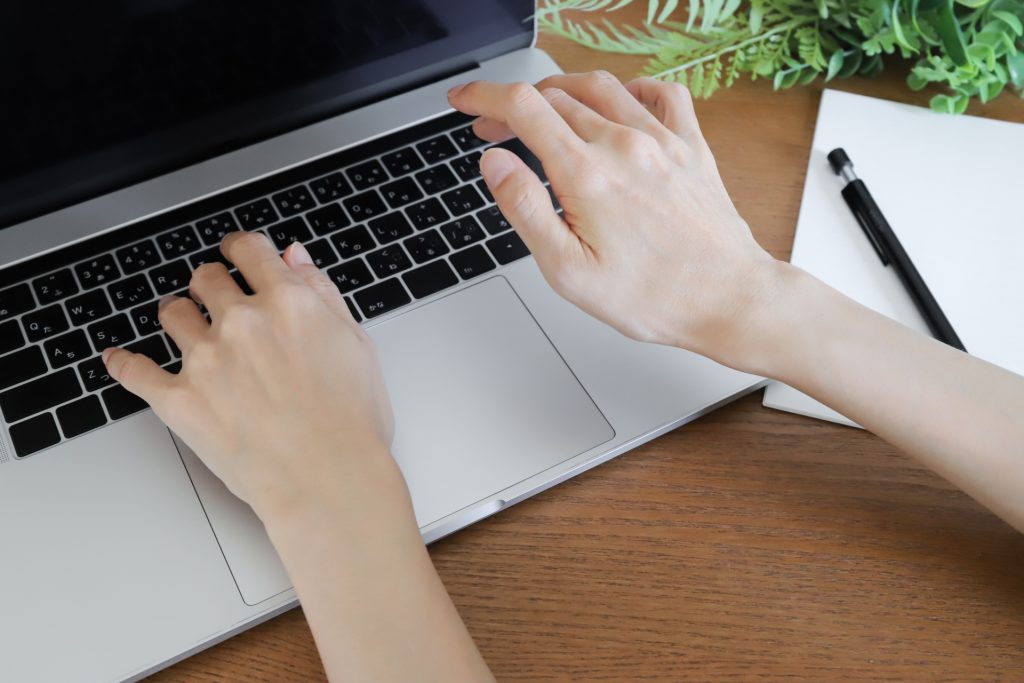 おすすめのノートパソコン 持ち運びやすさとパフォーマンスを両立